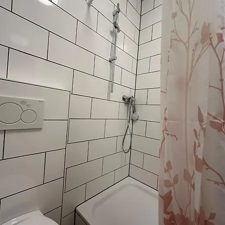 Center מלון דירות